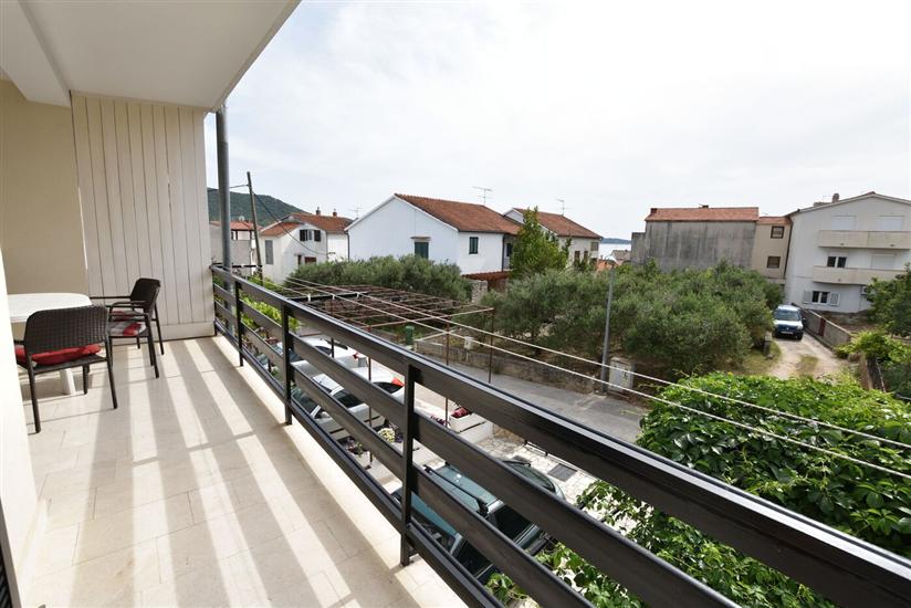 Apartment A1, for 5 persons