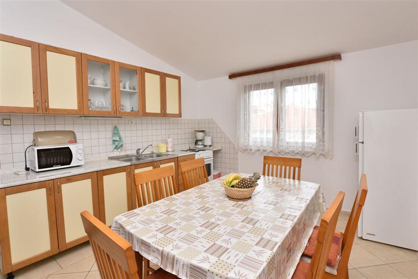 Apartment A2, for 5 persons