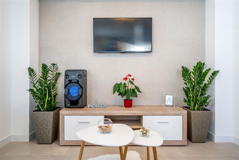 House K1, for 12 persons