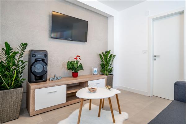 House K1, for 12 persons