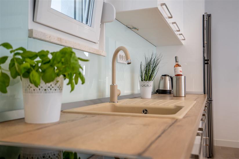 House K1, for 12 persons