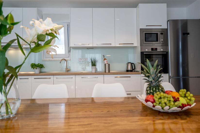 House K1, for 12 persons