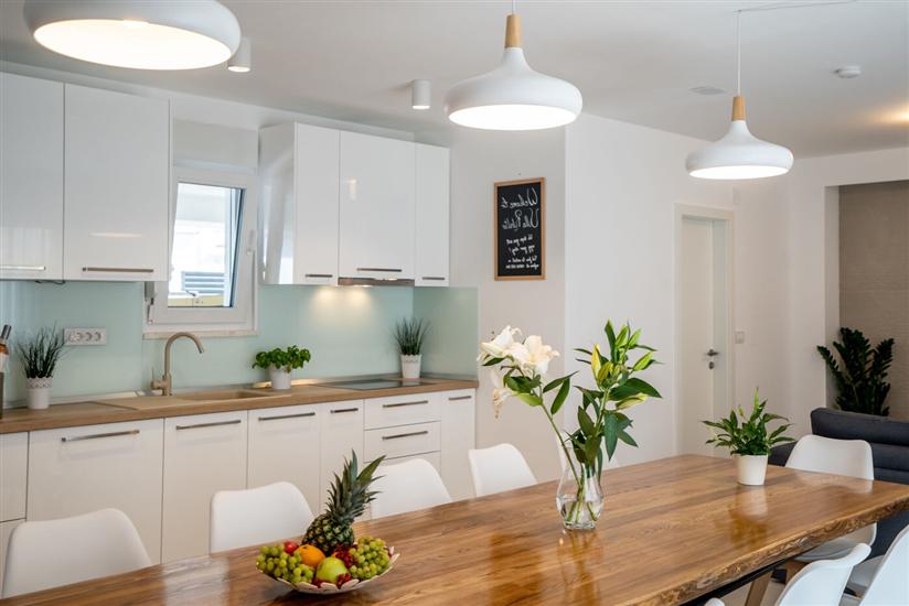 House K1, for 12 persons