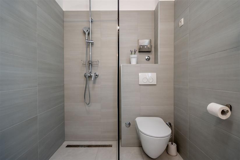 House K1, for 12 persons