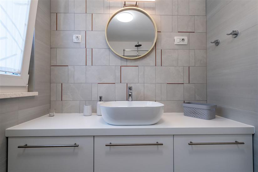 House K1, for 12 persons