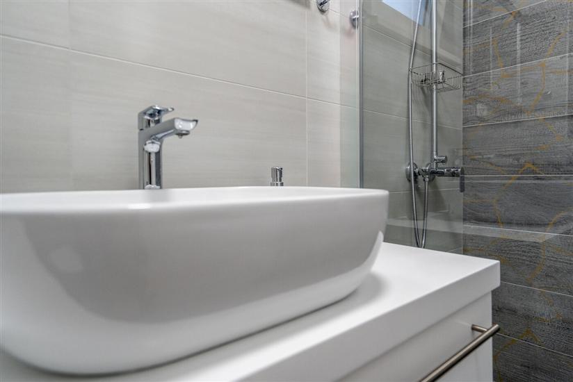 House K1, for 12 persons