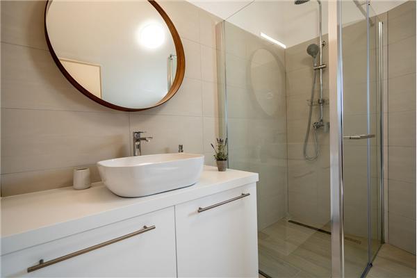 House K1, for 12 persons