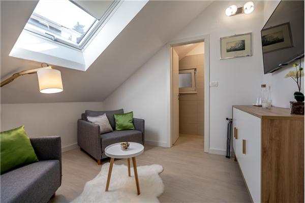 House K1, for 12 persons