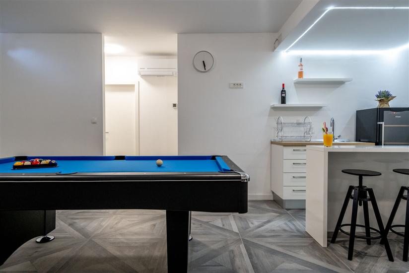 House K1, for 12 persons