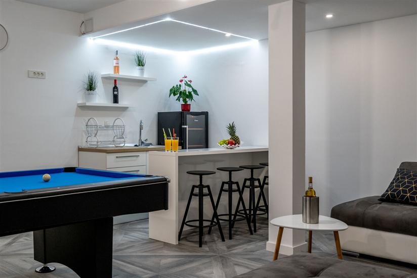 House K1, for 12 persons