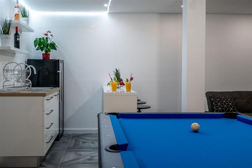 House K1, for 12 persons