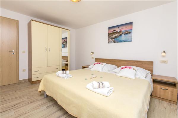 Apartment A1, for 6 persons