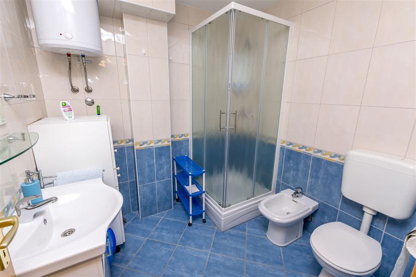 Apartment A1, for 8 persons