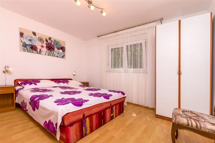 Apartment A1, for 8 persons