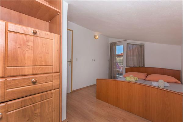 Apartment A1, for 5 persons