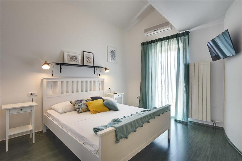 House K1, for 10 persons