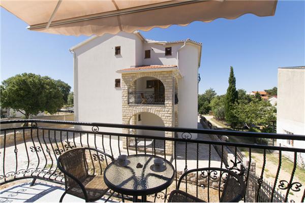 House K1, for 3 persons