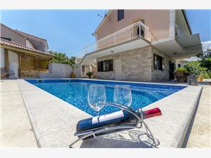 Accommodation with pool Split and Trogir riviera,BookAlkaFrom 550 €