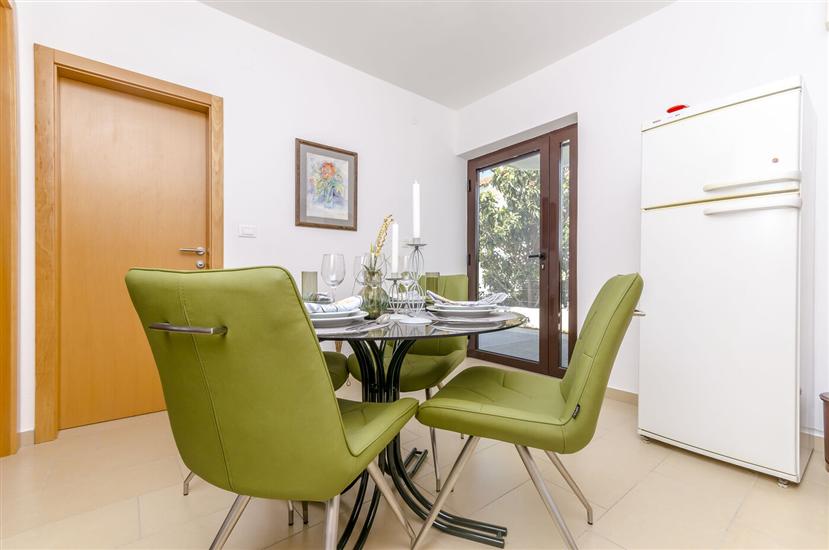 House K1, for 8 persons