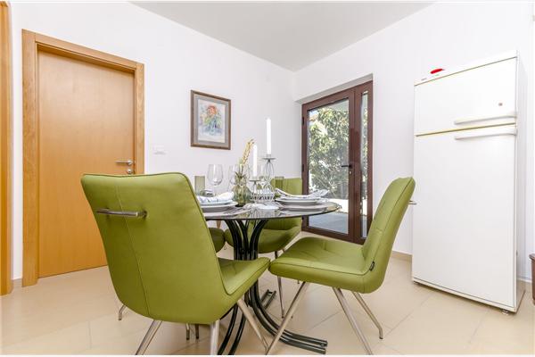 House K1, for 8 persons