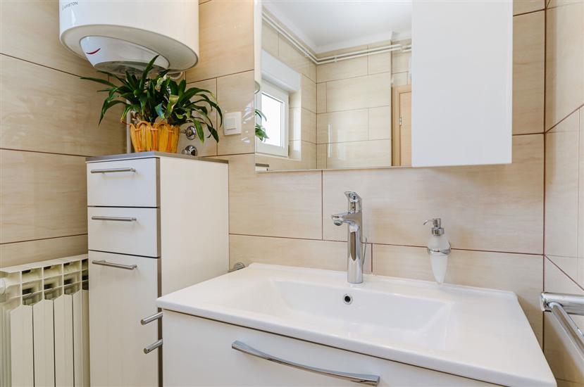 Ferienwohnung A1, für 8 Personen