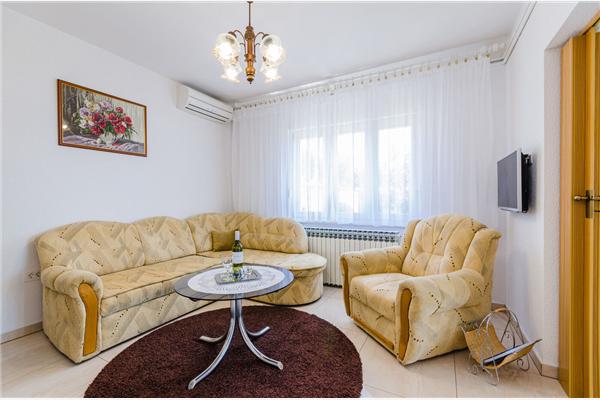 Ferienwohnung A1, für 8 Personen