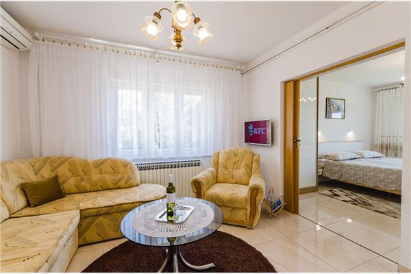 Ferienwohnung A1, für 8 Personen