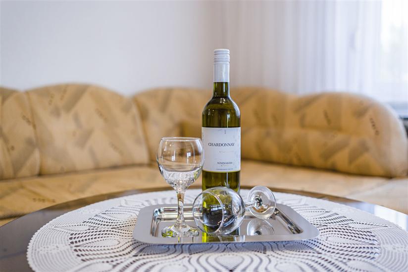 Ferienwohnung A1, für 8 Personen