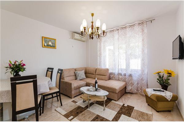 Ferienwohnung A2, für 8 Personen