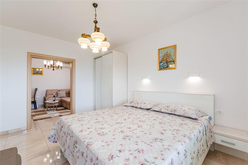 Ferienwohnung A2, für 8 Personen