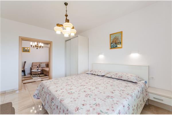 Ferienwohnung A2, für 8 Personen