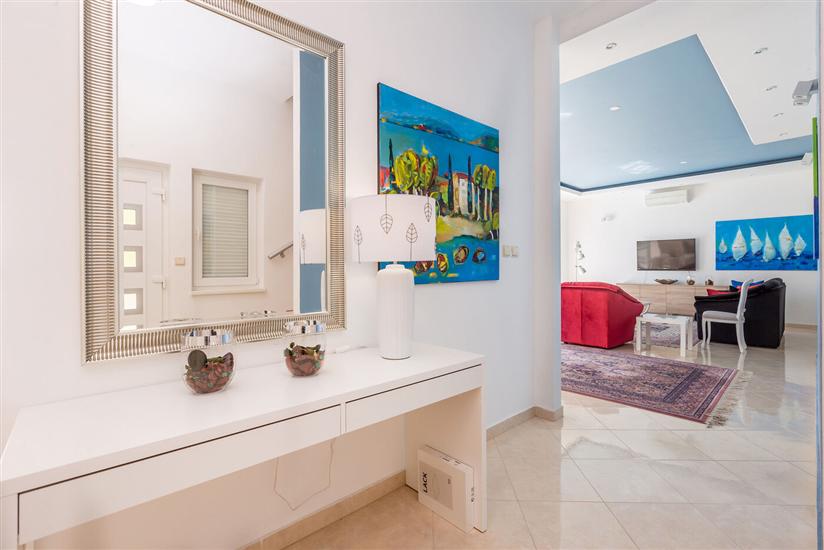 House K1, for 10 persons