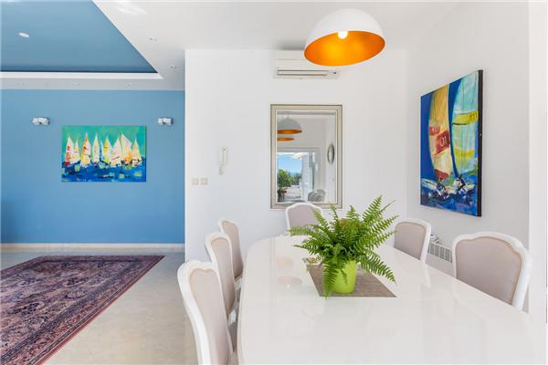 House K1, for 10 persons