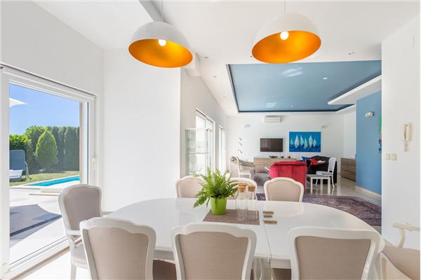 House K1, for 10 persons