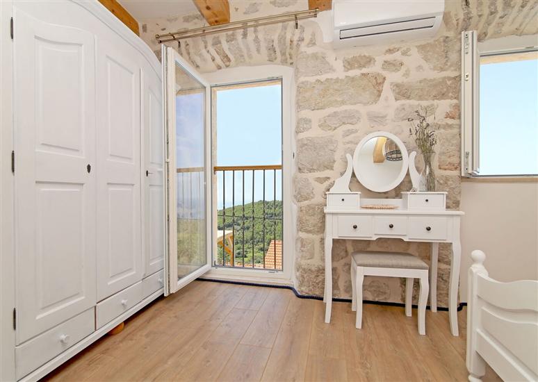 House K1, for 5 persons