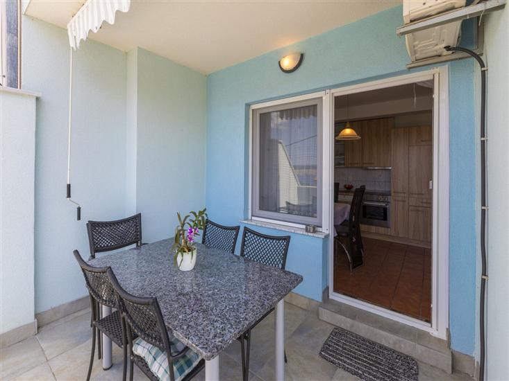 Apartment A3, for 6 persons