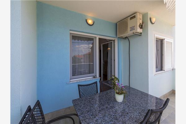 Apartment A3, for 6 persons