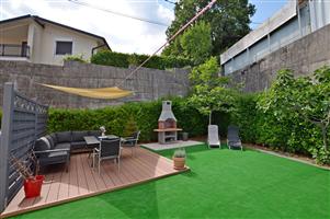Apartament - Jurdani
