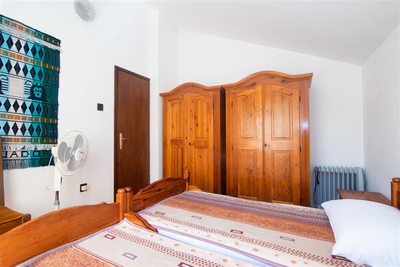 Apartment A1, for 5 persons