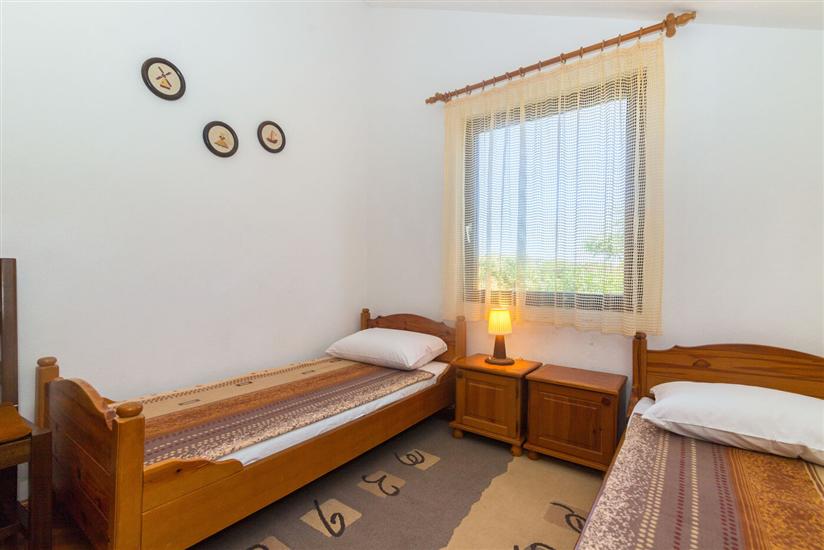 Apartment A1, for 5 persons