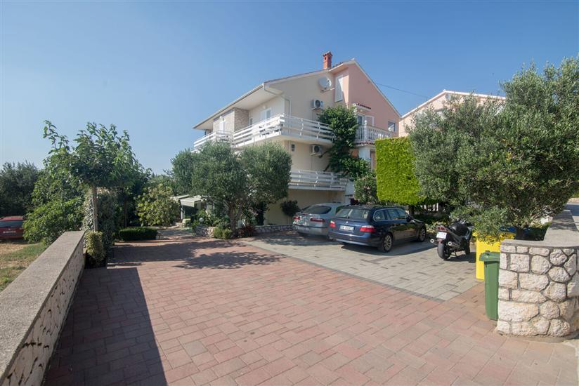 Apartments and Rooms Nada