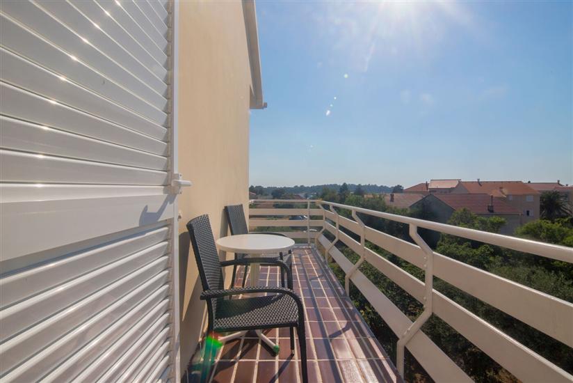 Room S2, for 2 persons