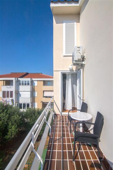 Room S2, for 2 persons