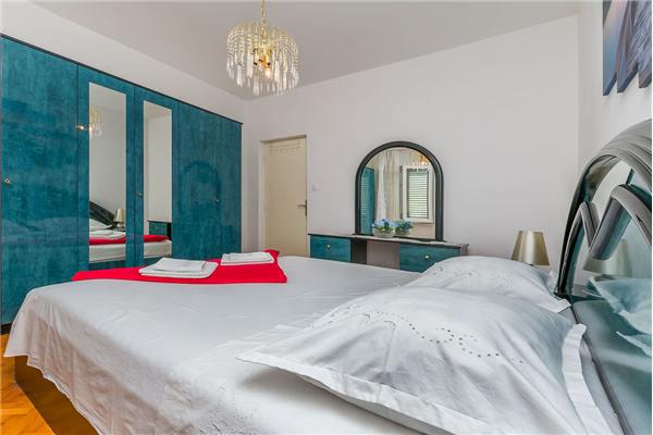 Apartment A1, for 6 persons