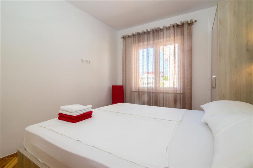 Room S4, for 2 persons