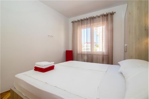 Room S4, for 2 persons