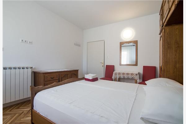 Room S3, for 2 persons