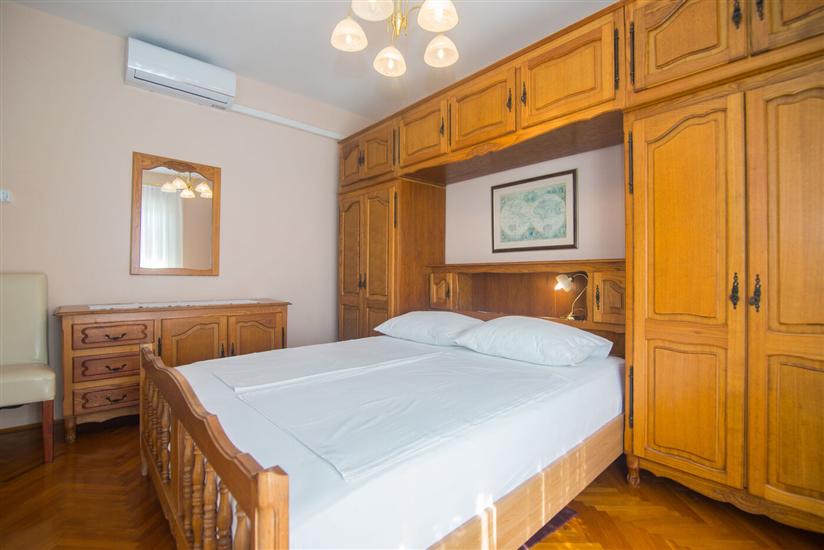 Room S5, for 2 persons