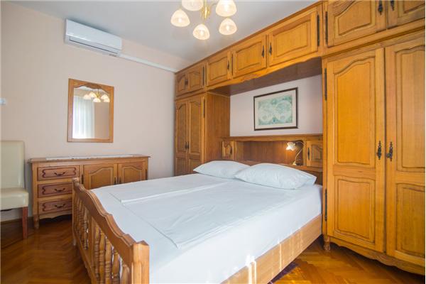 Room S5, for 2 persons