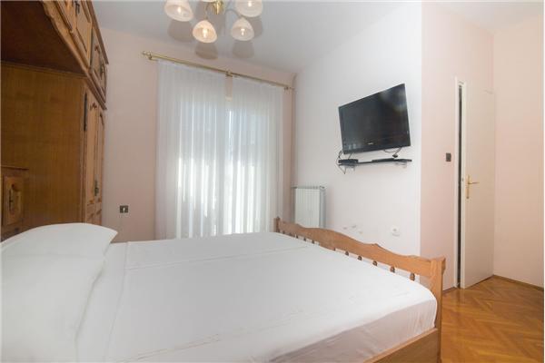 Room S5, for 2 persons